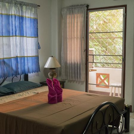 Junior House Hostel Чиангмай Екстериор снимка